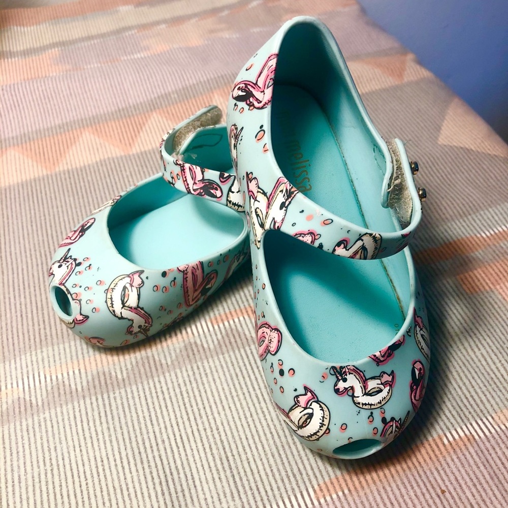 Mini Melissa peep toe
